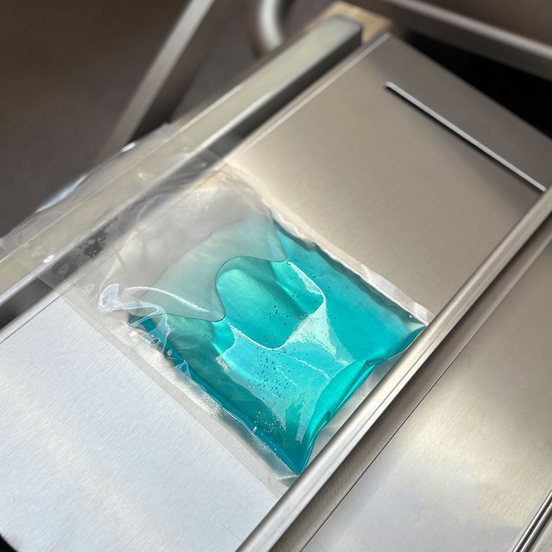 mise de liquide sous vide