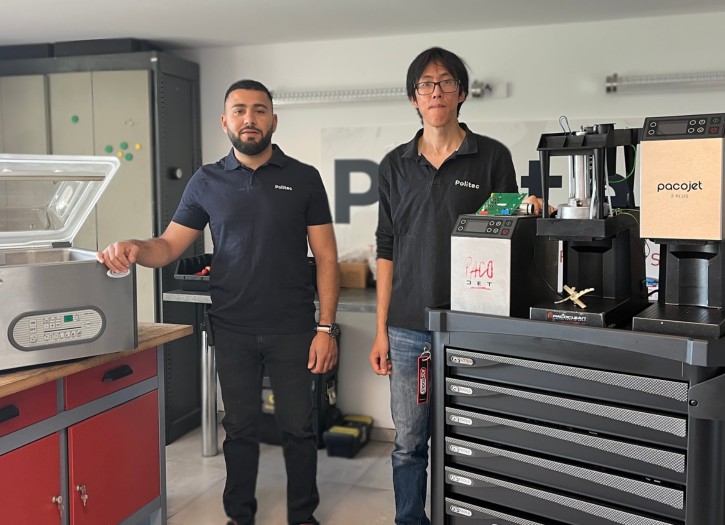 Ersan et Christophe du service technique Politec