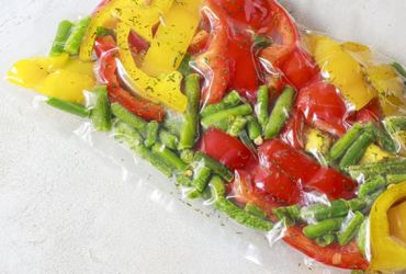 Pourquoi et comment mettre sous vide des aliments crus ou préparés en cuisine ?
